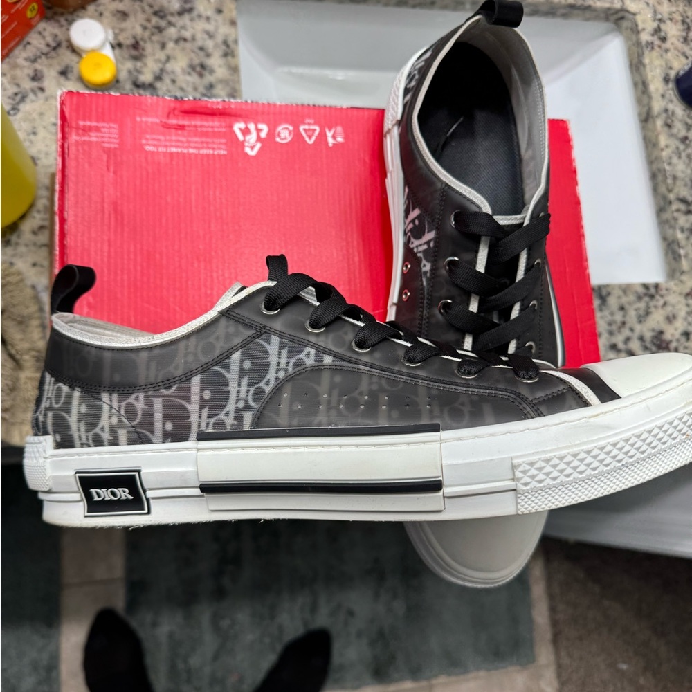 DIOR men’s sneaker size 17 - Picture 3 of 5